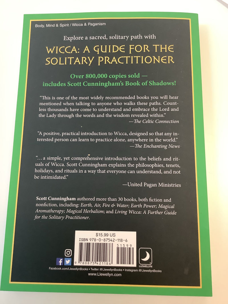 Wicca: A Guide for the Solitary Practitioner